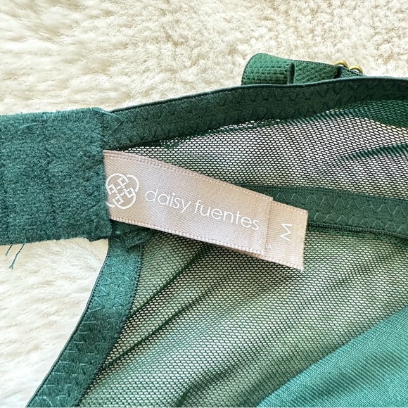 NWT!!! Daisy Fuentes women bodysuit size M - Picture 3 of 5